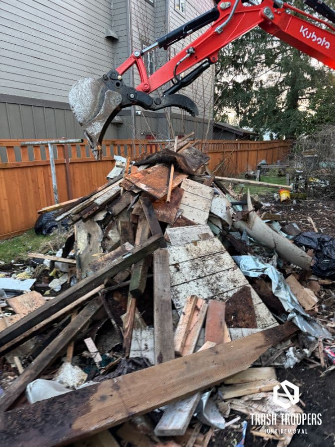 Yard Waste, Debris & Light Demo